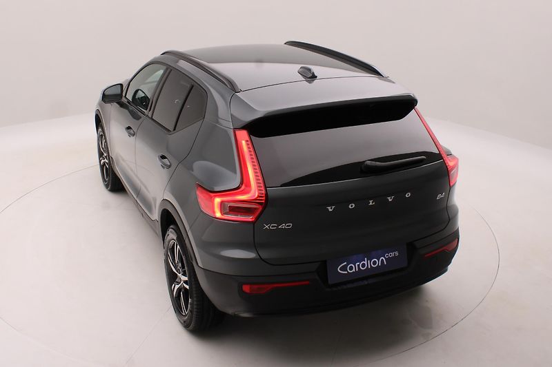 Volvo XC40 (2026) B4 AUT DARK PLUS - fotka 17 z 61
