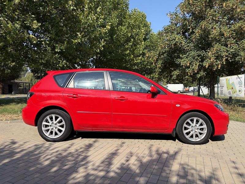 Mazda 3 1.6 Sport  - fotka 12 z 30