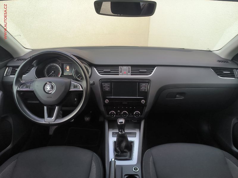 Škoda Octavia (2019) 1.6 TDi, ČR - fotka 8 z 20