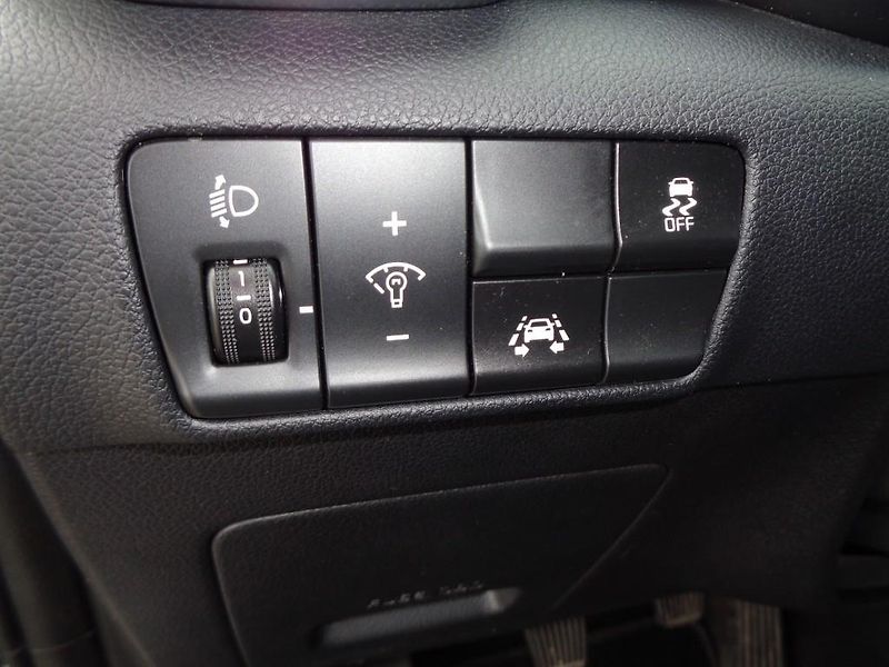 Kia Sportage 1.6 T- GDI 130 kW  M6F - fotka 13 z 29