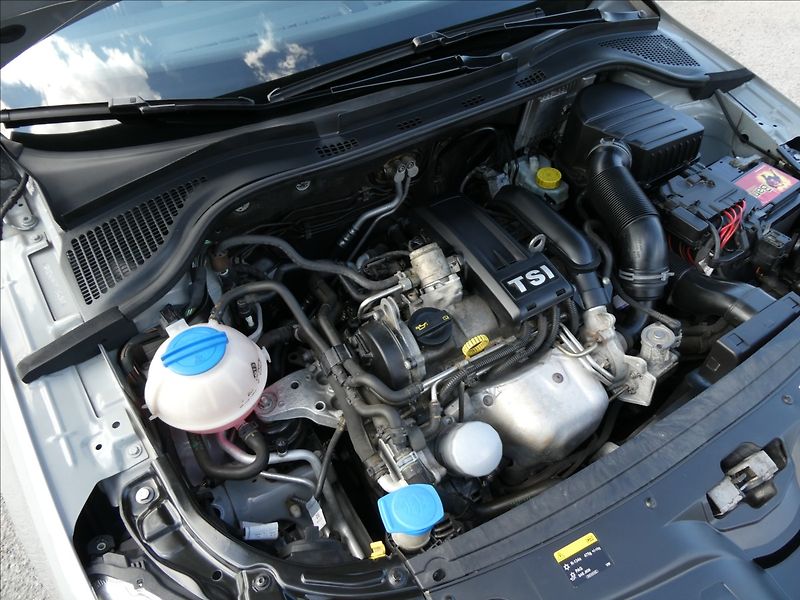 Škoda Rapid 1,2 TSi 77kW MONTE CARLO,2xkol - fotka 40 z 43