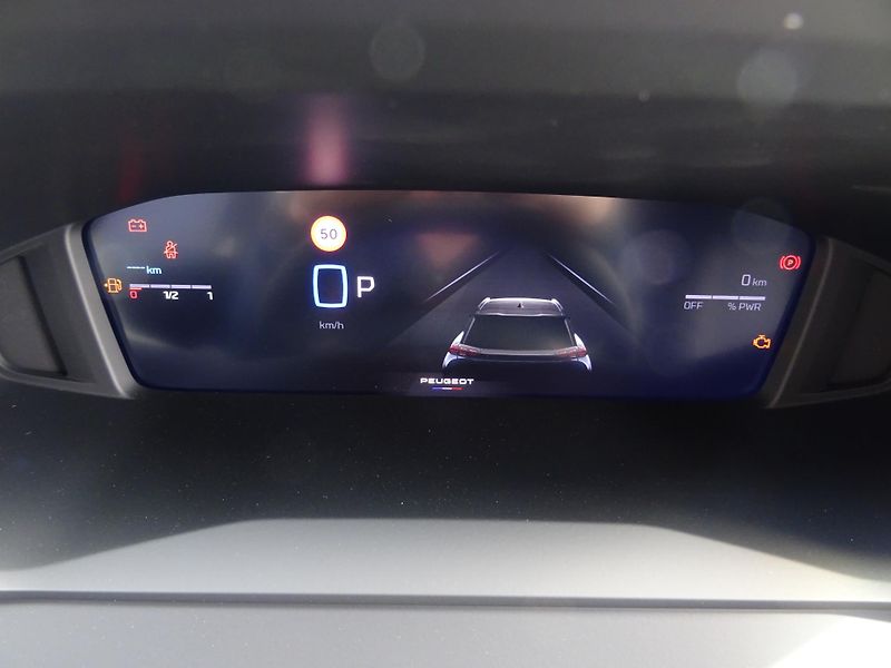 Peugeot 2008 (2026) ALLURE Hybrid 145k e-DCS6 - fotka 22 z 42