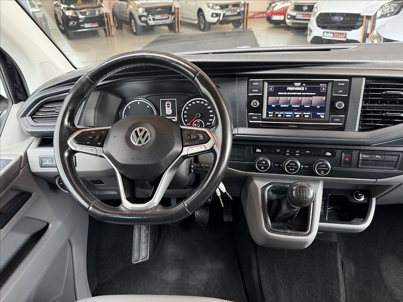 Volkswagen Caravelle 2,0 Long,110kW,4x4,po servisu - fotka 14 z 28