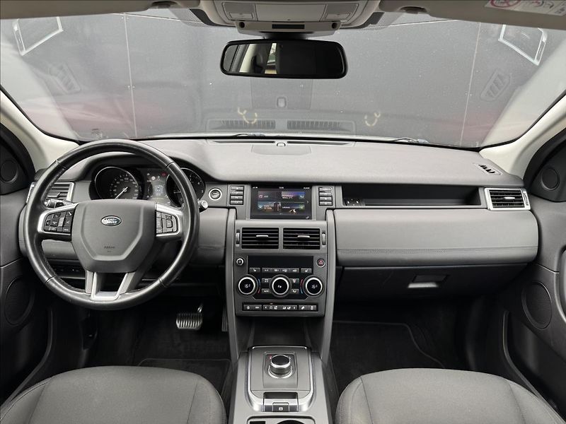 Land Rover Discovery Sport 2,0 TD4 150k Pure AWD AT - fotka 13 z 25