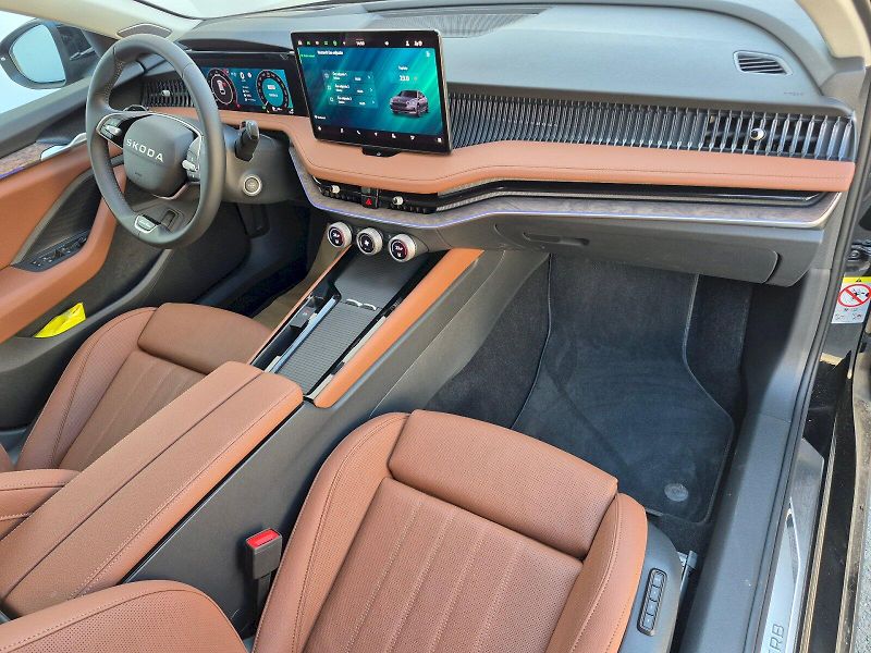 Škoda Superb (2025) Laurin & Klement 2.0 TDI 142kW - fotka 28 z 35