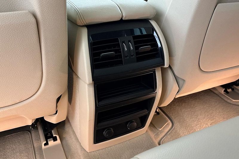 BMW X5 xDrive30d - fotka 25 z 26
