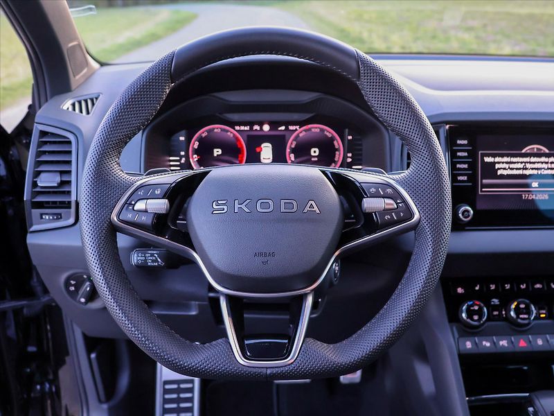 Škoda Karoq 2,0 TDI 4x4 DSG Sportline DPH - fotka 19 z 42