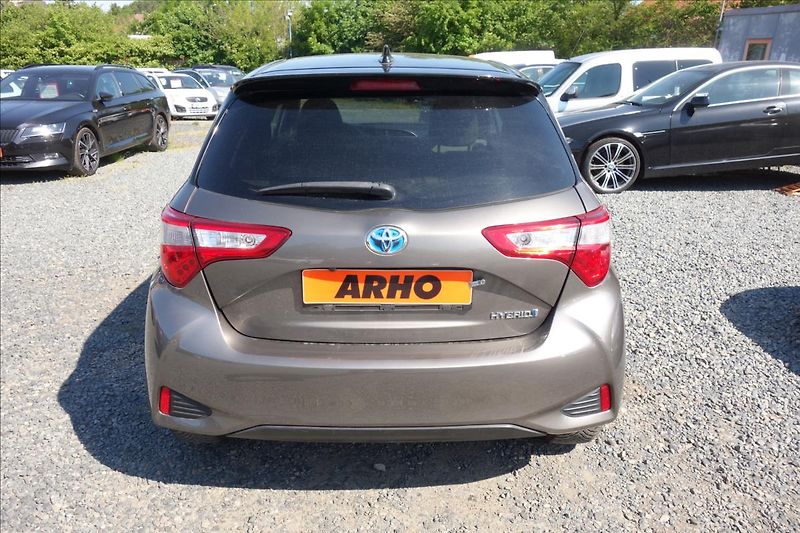 Toyota Yaris 1,5 i, ČR, HYBRID, SELECTION. - fotka 4 z 5