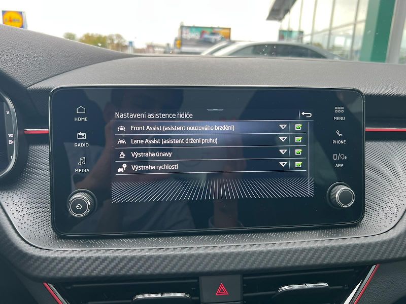 Škoda Scala Monte Carlo 1,0 TSI 85KW DSG - fotka 14 z 25