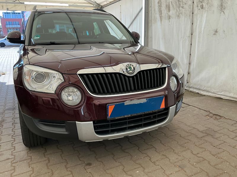 Škoda Yeti (2010) TSI Ambition + druhá sada kol - fotka 2 z 15