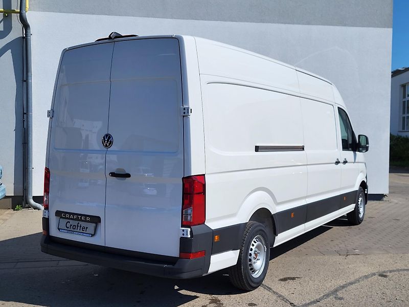 Volkswagen Crafter (2026) Skříň 35 103KW 6G FWD DR-10km - fotka 2 z 27