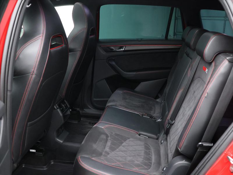 Škoda Kodiaq 2,0 TDI 176kW RS CZ DPH 7-Míst - fotka 17 z 43