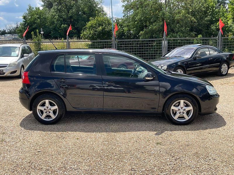 Volkswagen Golf 2.0TDI 103kW*Nova STK* - fotka 4 z 25