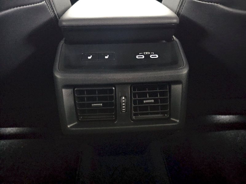 Toyota bZ4X (2026) FACELIFT AWD 343k EXECUTIVE - fotka 24 z 30