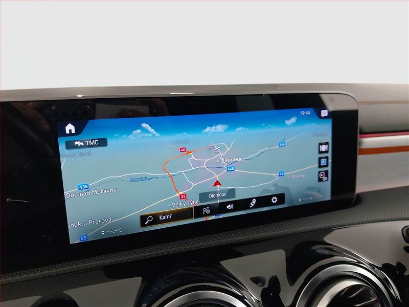 Mercedes-Benz CLA (2019) AMG Paket 200 d - fotka 19 z 19
