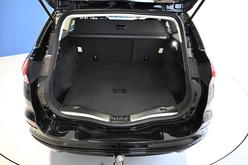 Ford Mondeo (2021) 2.0 LED ACC TITANIUM Tažné ECO - fotka 8 z 33