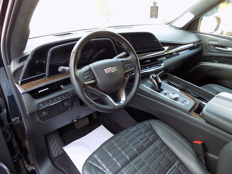 Cadillac Escalade (2022) 6.2/V8/4WD/Sport Platinum/ČR/ - fotka 15 z 50