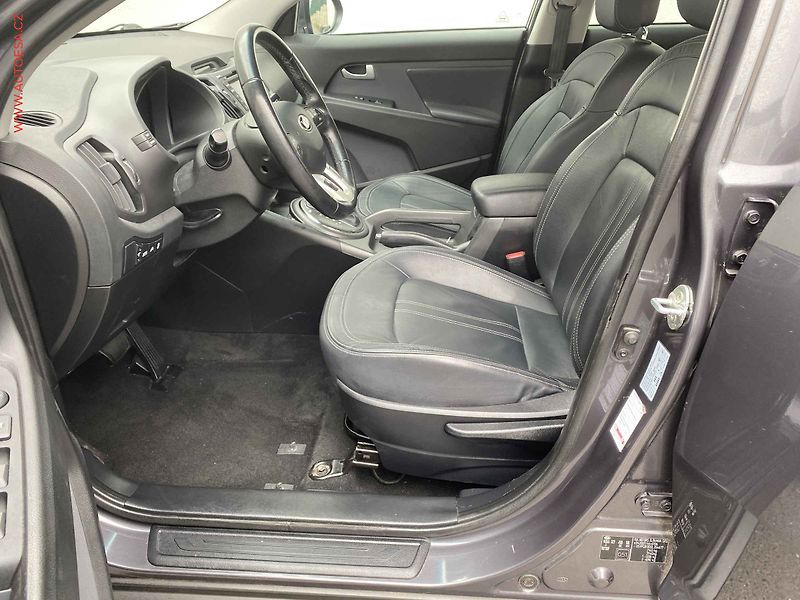 Kia Sportage (2013) 2.0 CRDi AWD, Premium, AT - fotka 9 z 21