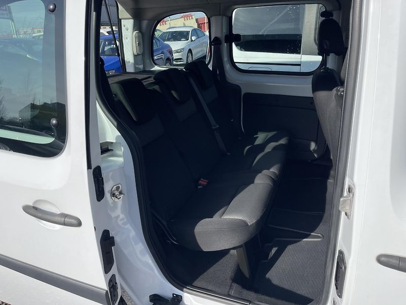Renault Kangoo 1.2TCe 5-míst NEHAVAR-DPH-ČR ! - fotka 19 z 22
