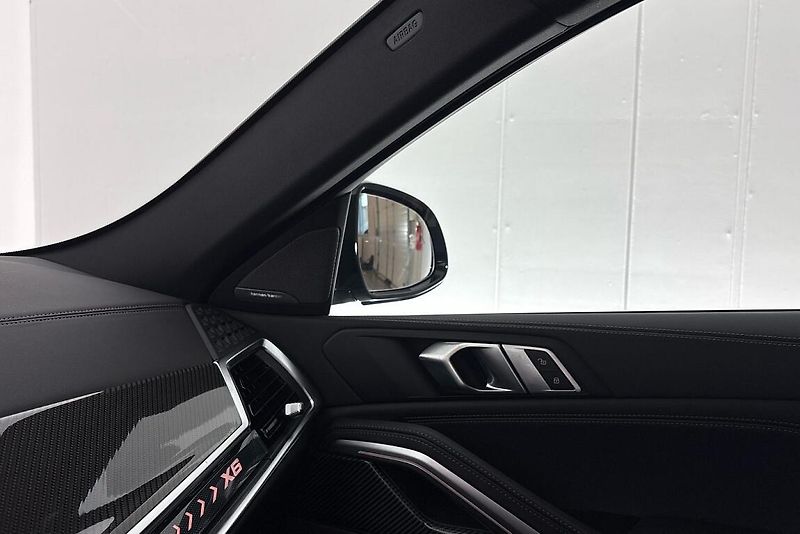 BMW X6 xDrive40d - fotka 18 z 25