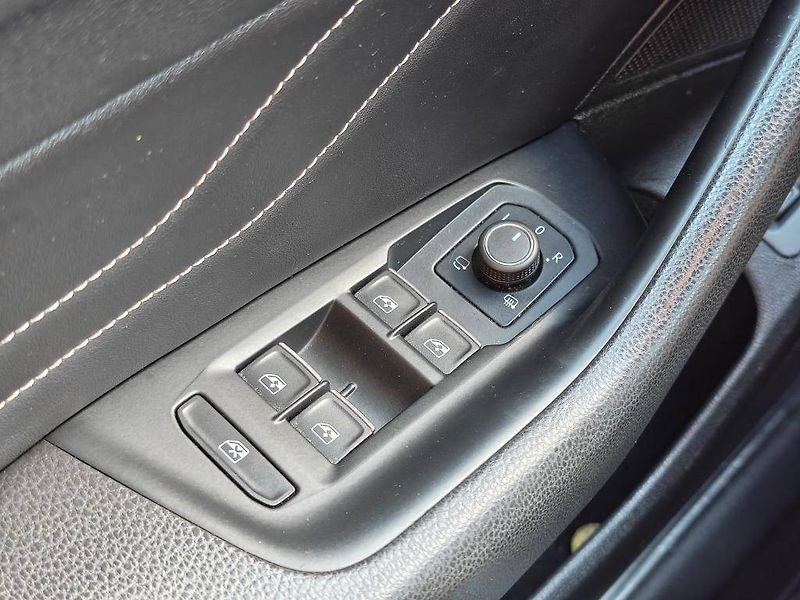 Volkswagen Arteon R-Line 6G 2,0TDI - fotka 20 z 23