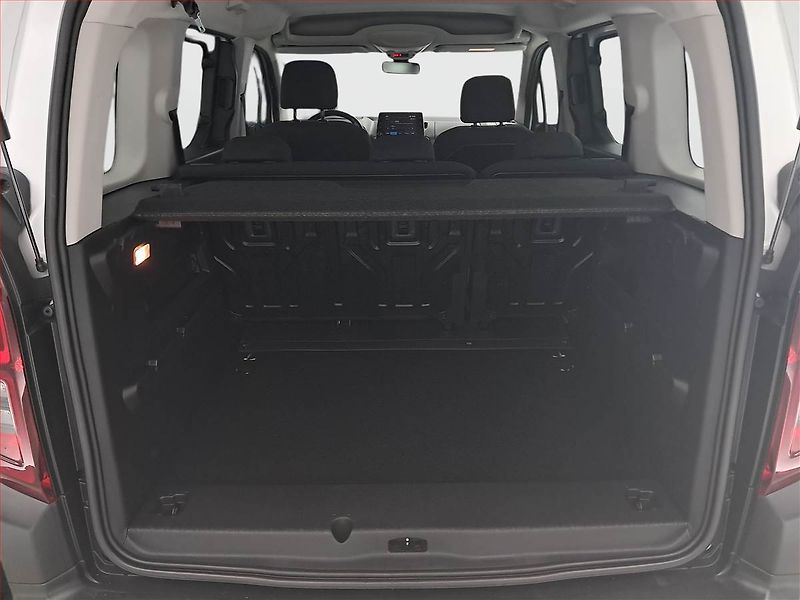 Citroën Berlingo (2022) Feel 1.5 BlueHDi, 5Míst, 818kg - fotka 13 z 19