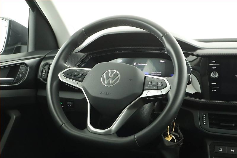 Volkswagen T-Cross (2023) 1.0 TSI, ČR,1.maj, Serv.kniha - fotka 12 z 13
