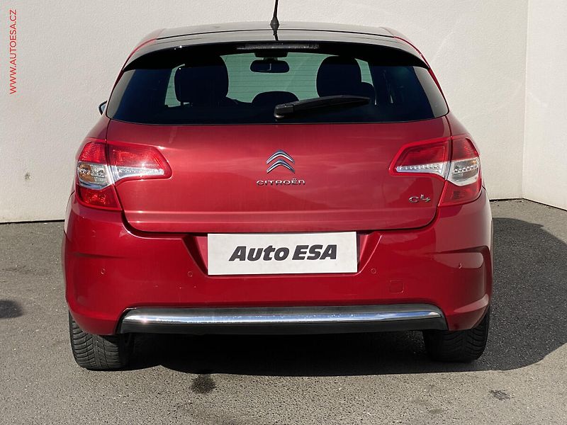 Citroën C4 (2012) 1.6VTi, ČR, Exclusive - fotka 5 z 17