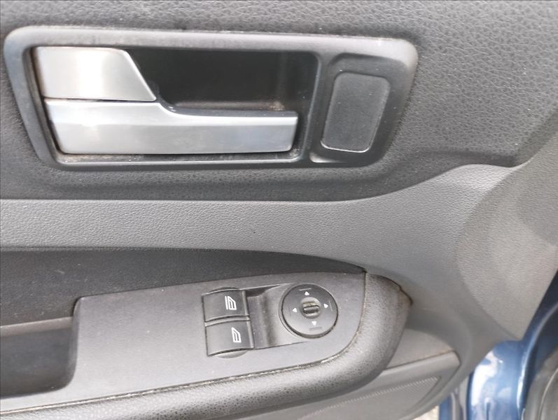 Ford Focus 1,6 74KW - fotka 13 z 15