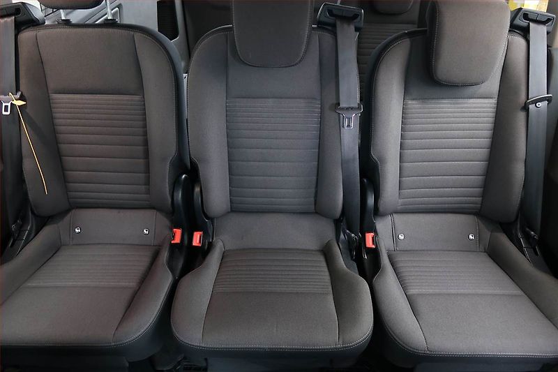 Ford Tourneo Custom (2021) Titanium 2.0 EcoBlue, ČR, 1Maj - fotka 10 z 23