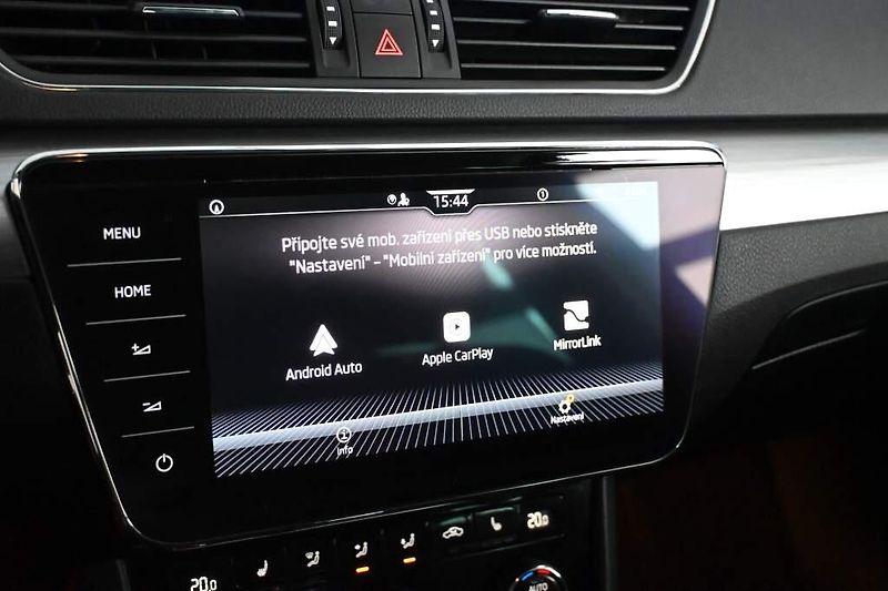 Škoda Superb (2022) 2.0 DSG LED ACC Virtual Tažné - fotka 18 z 37