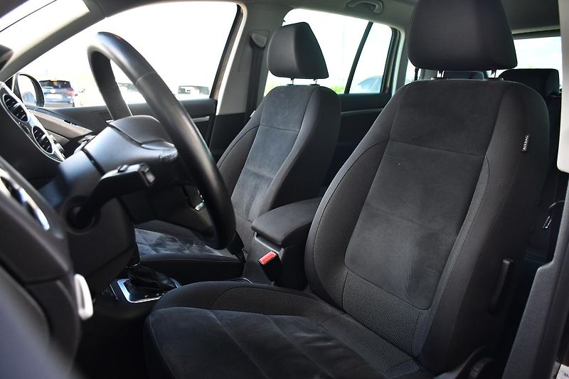 Volkswagen Tiguan 2.0TDi DSG 4MOTION - fotka 11 z 44