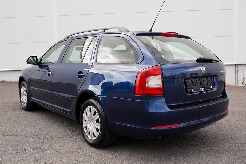 Škoda Octavia 1.4 MPI AMBIENTE - fotka 9 z 26
