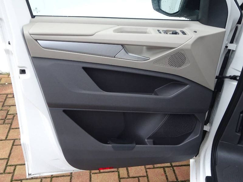 Volkswagen Multivan (2024) 1,5TSi /100kW DSG - fotka 25 z 28