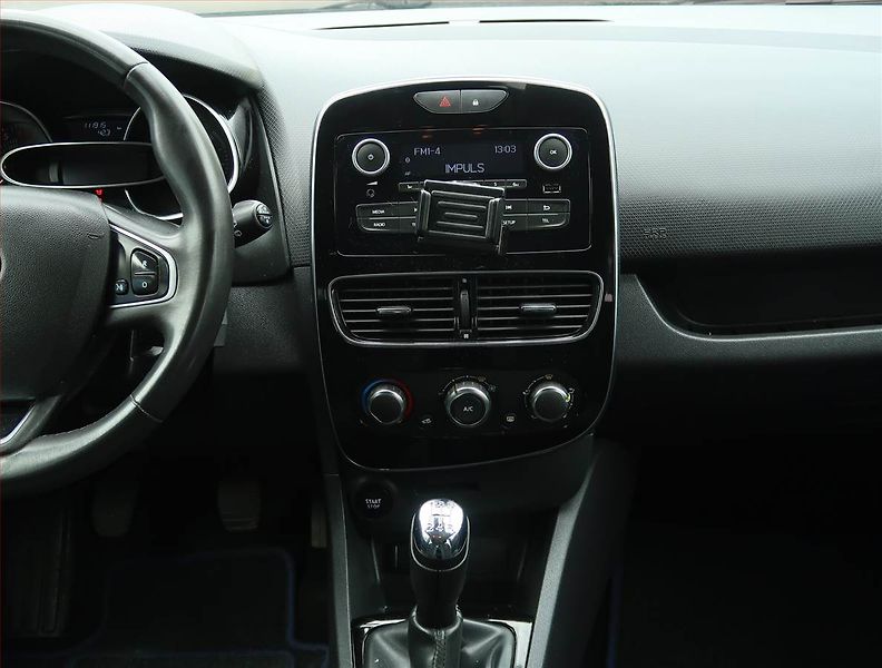 Renault Clio (2019) 0.9 TCe, Tempomat - fotka 12 z 14