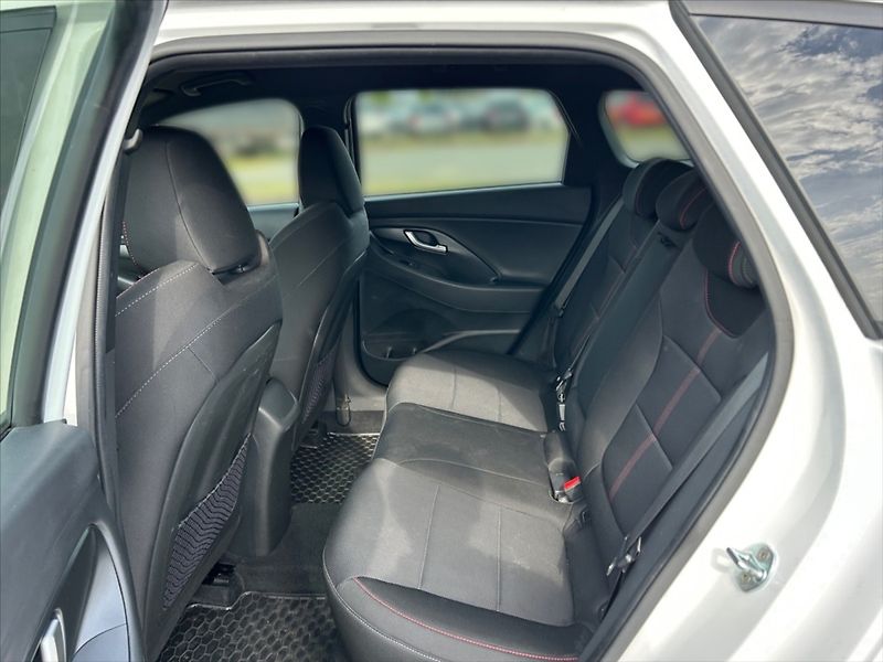 Hyundai i30 1,5 T-GDI N Line - fotka 8 z 11