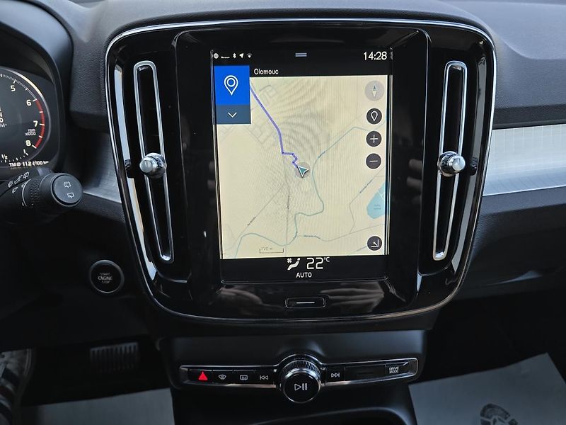 Volvo XC40 - fotka 16 z 43