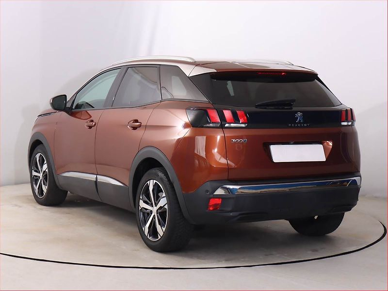 Peugeot 3008 (2019) 1.2 PureTech, Automat - fotka 4 z 21