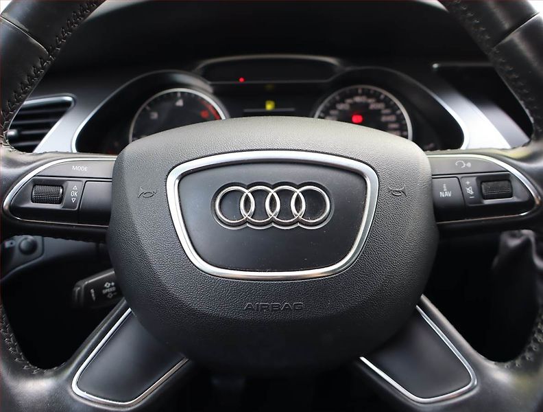 Audi A4 (2012) 2.0 TDI, Navi, Tempomat - fotka 16 z 16