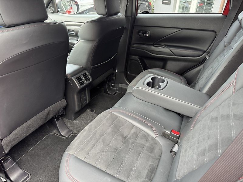 Mitsubishi Outlander (2020) 2.0i Automat SpiritPlus LED - fotka 23 z 49
