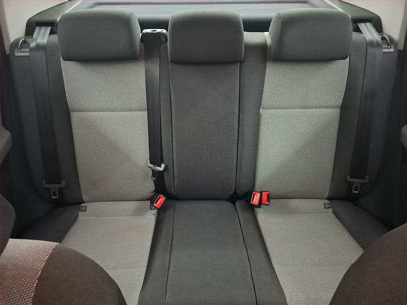 Škoda Fabia (2012) 1.2 12V, Serv.kniha - fotka 10 z 14