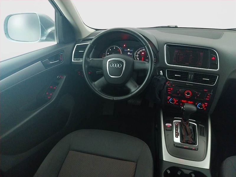 Audi Q5 (2009) basis 2.0 TDI, 4X4, Automat - fotka 7 z 17