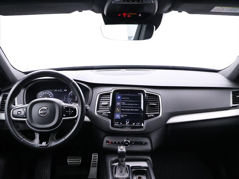 Volvo XC90 2,0 D5 Aut. AWD CZ R-Design - fotka 29 z 36