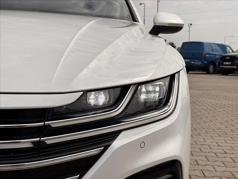 Volkswagen Arteon 2,0 TSI R-Line 206kW DSG - fotka 9 z 38