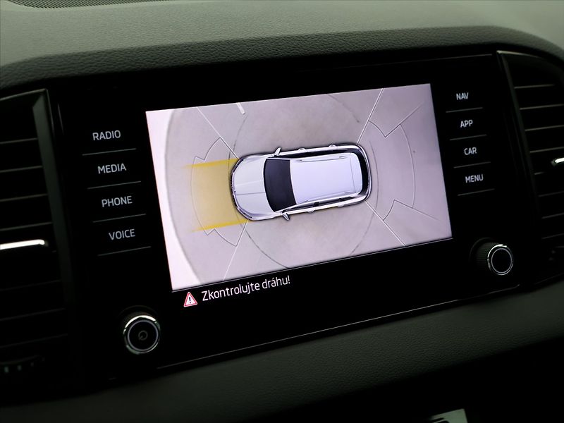 Škoda Karoq 1,5 TSI 110kW Sportline CZ Taž - fotka 20 z 29