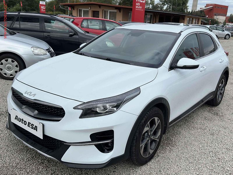 Kia XCeed (2021) 1.5 T-GDi, ČR, servis.kniha. - fotka 3 z 23