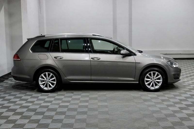 Volkswagen Golf 7 Variant 1.4 TSI 92 kW - fotka 4 z 36