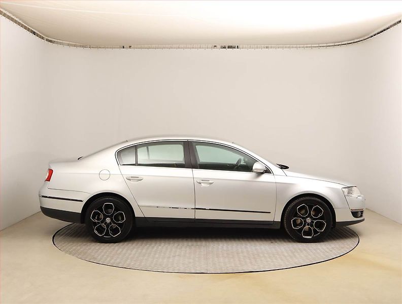 Volkswagen Passat (2007) Business 2.0 TDI, po STK - fotka 6 z 21