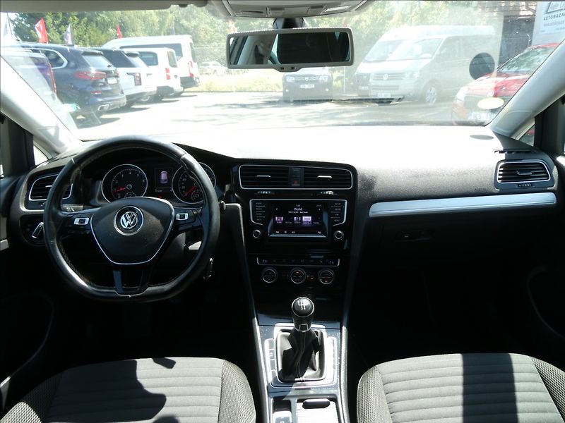 Volkswagen Golf 1,2 TSi 63kW CUP, 2.majitel - fotka 27 z 41