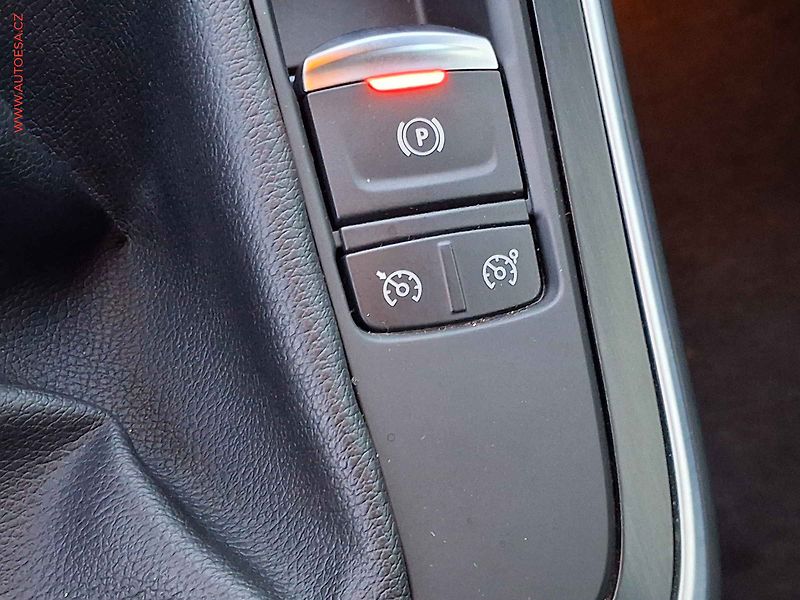 Renault Grand Scénic (2017) 1.2 TCe, Energy, park. čidla - fotka 13 z 17